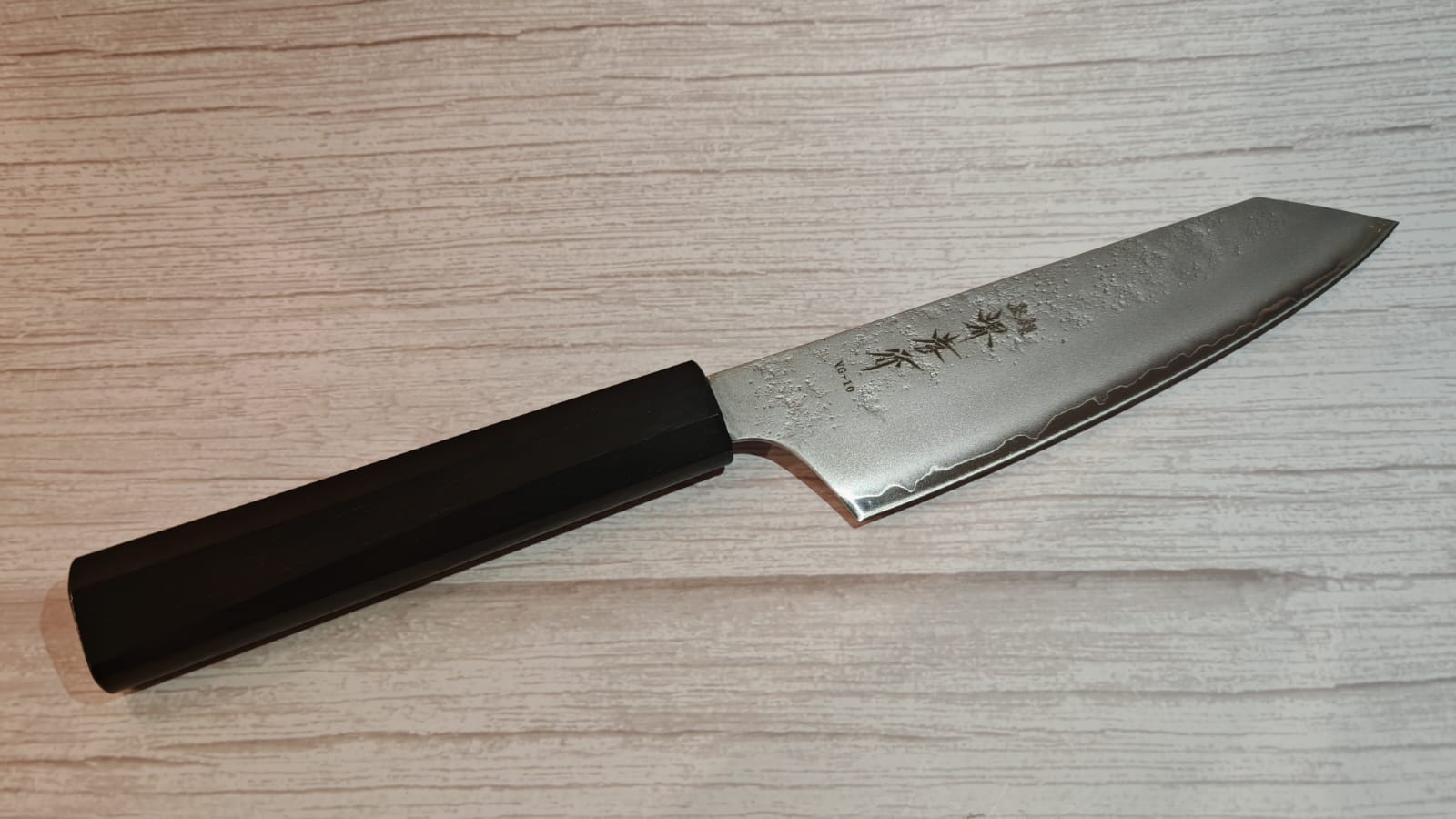 Sakai Takayuki Nashiji VG10 Ebony Bunka 160mm
